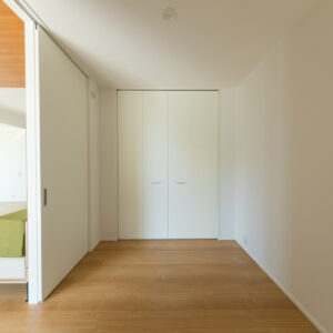 長崎県で建てる注文住宅の平屋casa piatto 居室のクローゼット