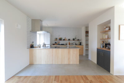 長崎県で建てる注文住宅casa liniere のキッチン
